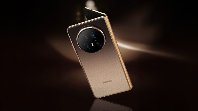 HONOR Magic V5 arriva in Italia: 300€ di sconto per il pieghevole più completo